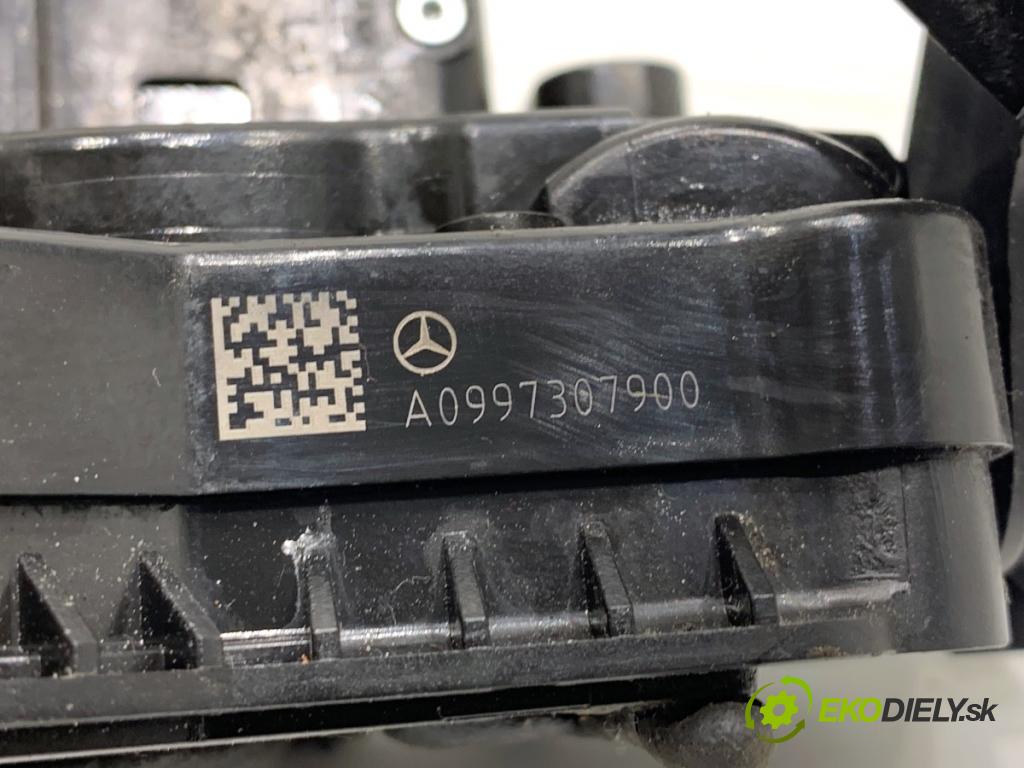 MERCEDES-BENZ GLE SUV 2020 270 kW GLE 450 EQ Boost 4-matic (167.157) 2498 zámok dveře levý zadní část A0997307900