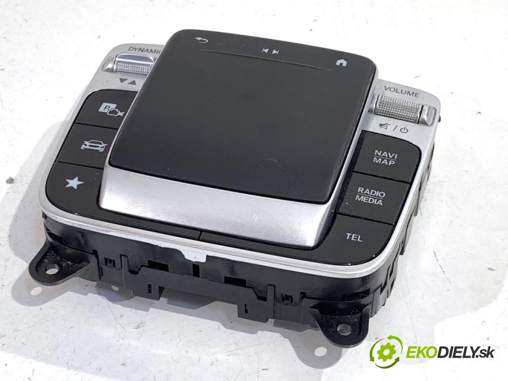 MERCEDES-BENZ GLE SUV 2020 270 kW GLE 450 EQ Boost 4-matic (167.157) 2498 Panel ovládaní navigace 2479004103