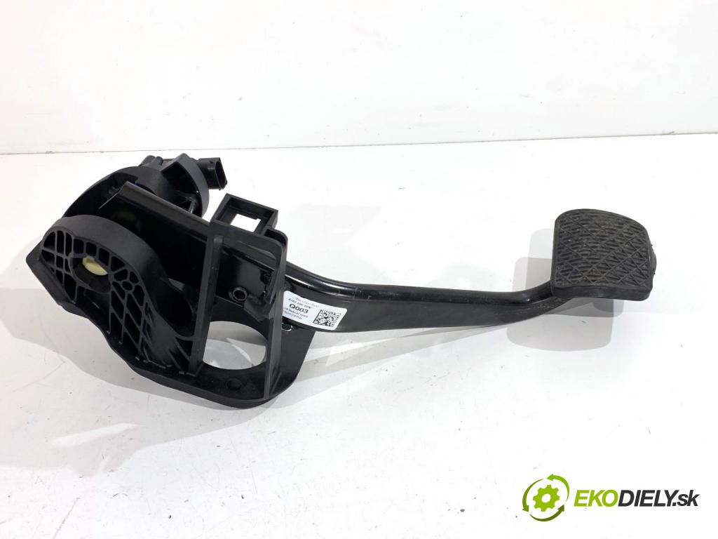 MERCEDES-BENZ GLE SUV 2020 270 kW GLE 450 EQ Boost 4-matic (167.157) 2498 pedal brzdy A1672901000
