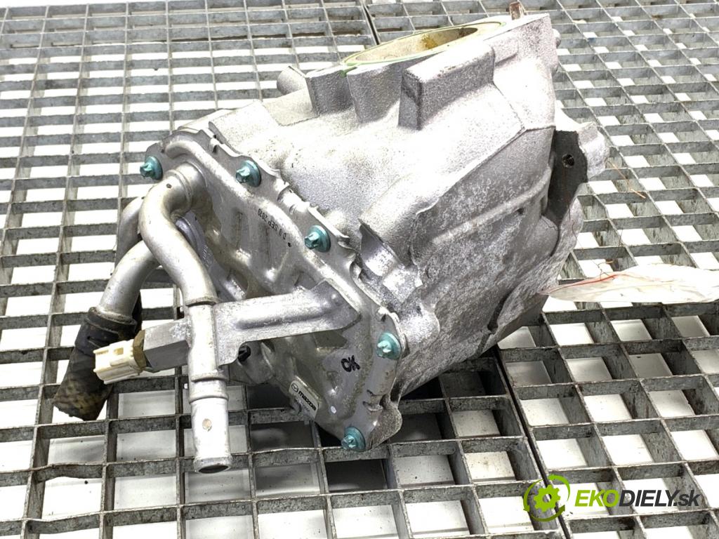 MAZDA 3 BP liftback 2019 132 kW SKYACTIV-X M Hybrid (BP2H) 1998 intercooler chladič paliva HF01-13565C