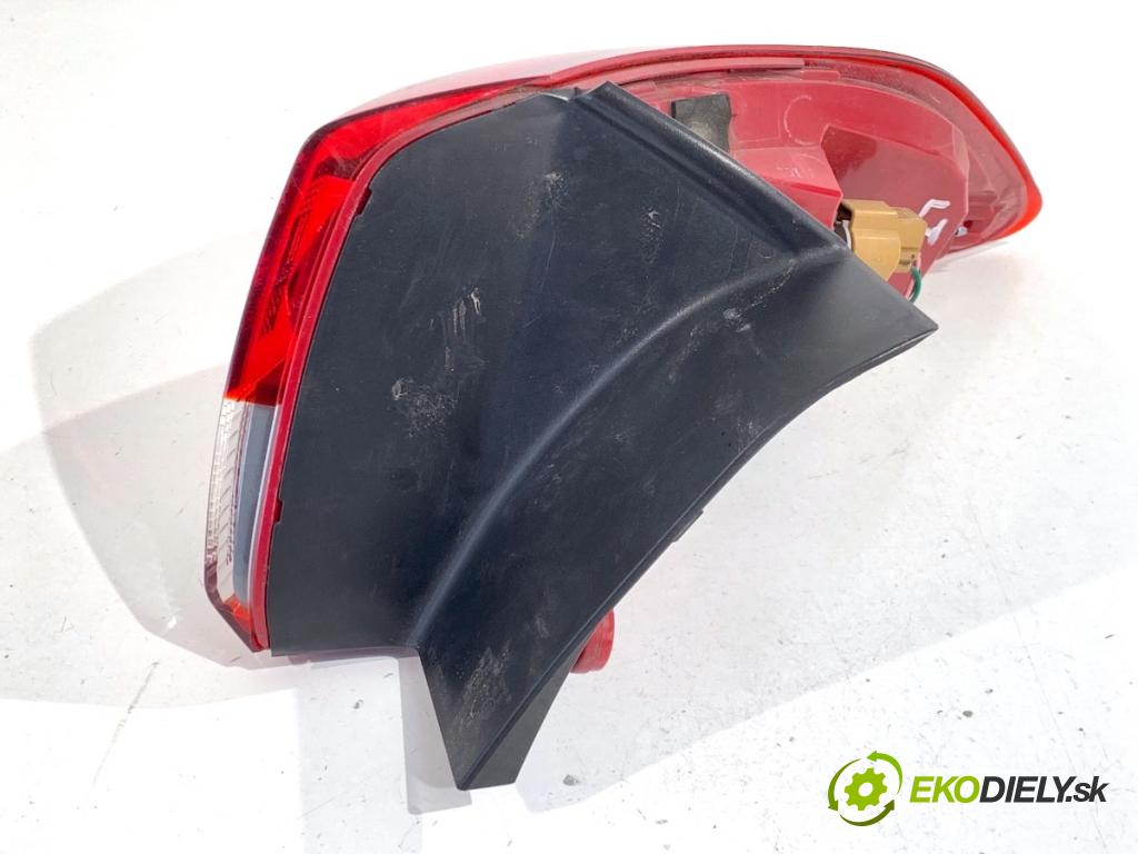 HYUNDAI TUCSON SUV 2015 85 kW 1.7 CRDi 1685 Svetlo ľavy zad
