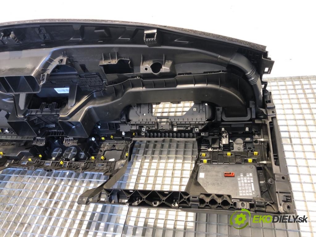 RENAULT MASTER III Skrzynia 2023 120 kW 2.3 dCi 165 FWD (FV0P, FV0U, FV11, FV12) 2298 Palubná doska (Palubná doska)