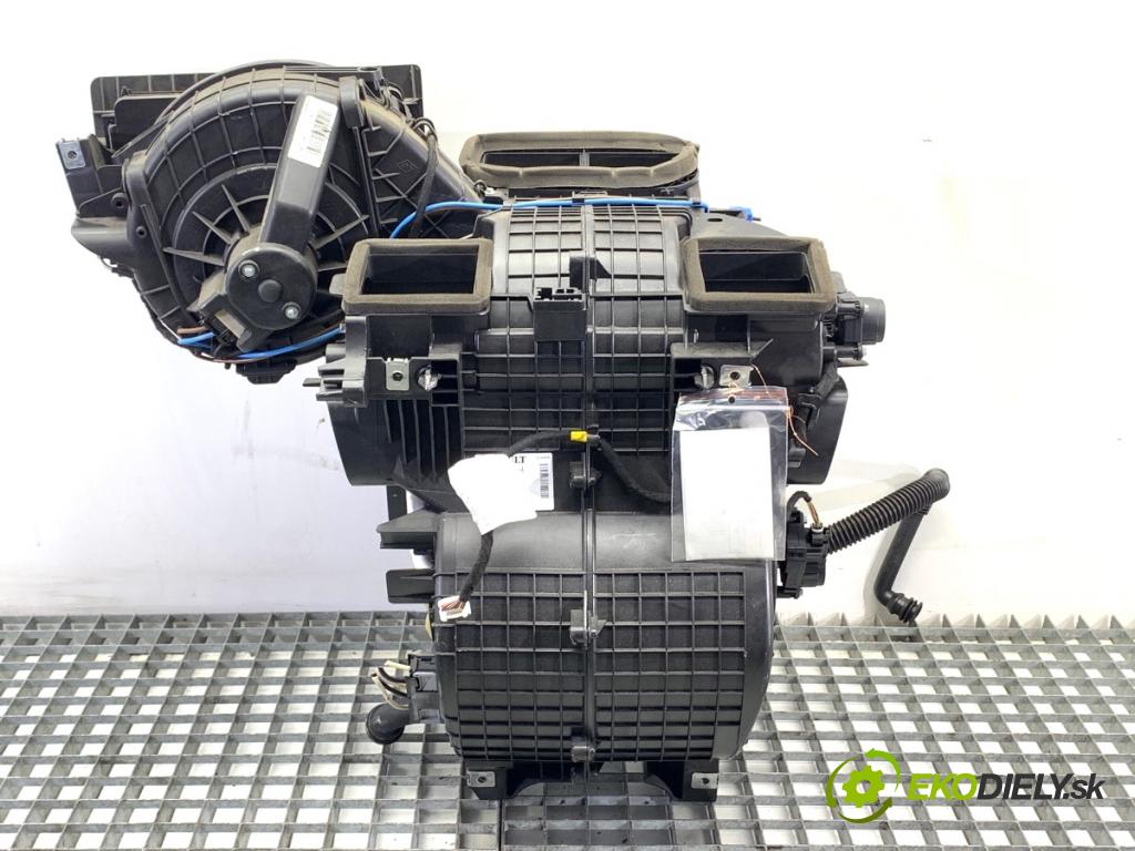 RENAULT MASTER III Skrzynia 2023 120 kW 2.3 dCi 165 FWD (FV0P, FV0U, FV11, FV12) 2298 topné těleso radiátor topení KOMBAJN 272702687R