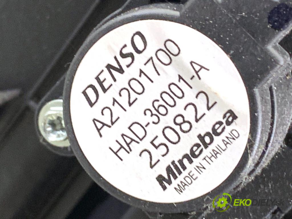 RENAULT MASTER III Skrzynia 2023 120 kW 2.3 dCi 165 FWD (FV0P, FV0U, FV11, FV12) 2298 topné těleso radiátor topení KOMBAJN 272702687R