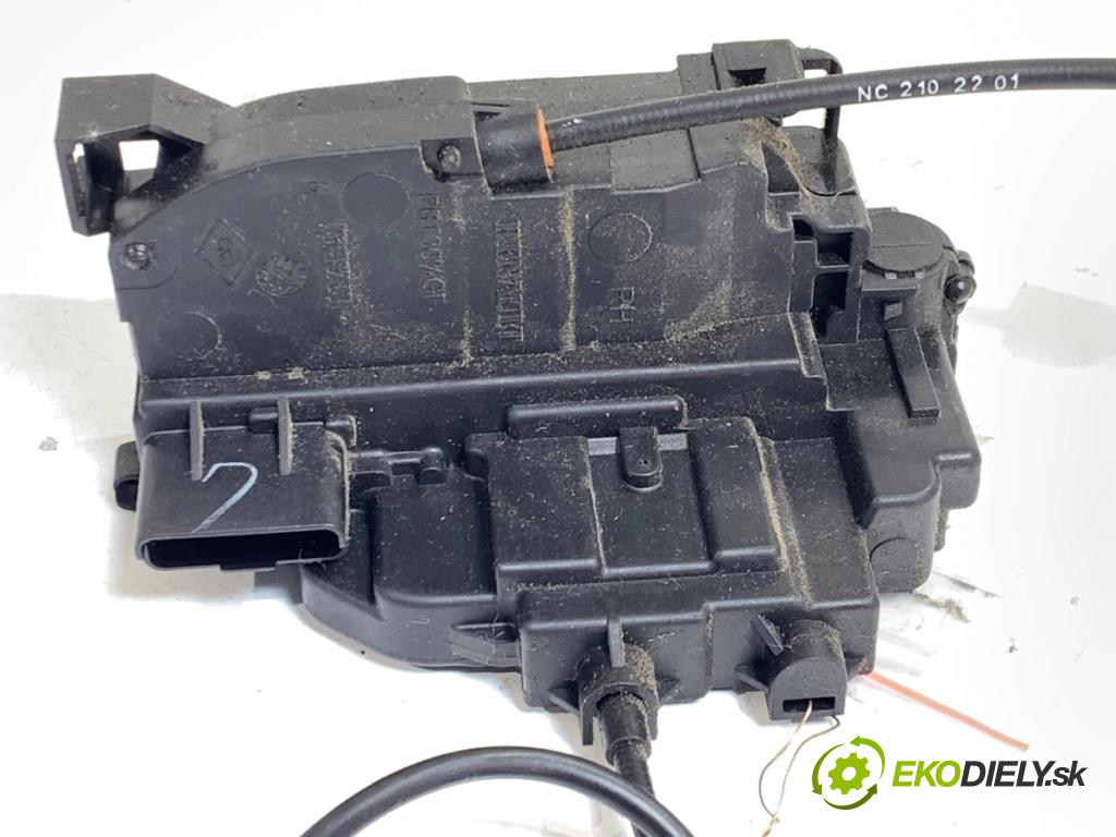 RENAULT MASTER III Skrzynia 2023 120 kW 2.3 dCi 165 FWD (FV0P, FV0U, FV11, FV12) 2298 zámok Dvere pravy predný 805022622R