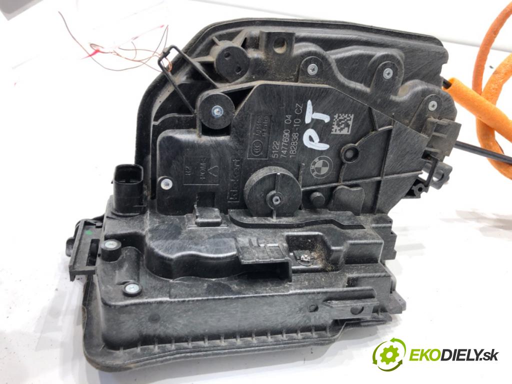 BMW G31 Kombi 2021 135 kW 530 e Plug-in-Hybrid xDrive 1998 zámok Dvere pravy zad 7477690