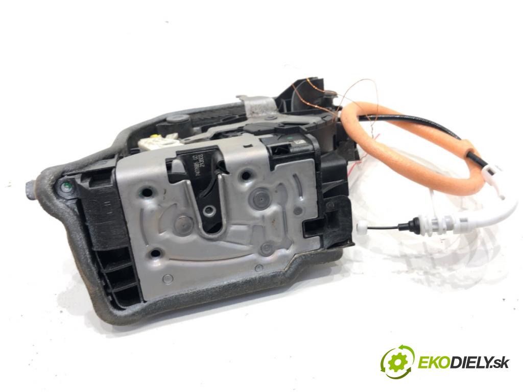 BMW G31 Kombi 2021 135 kW 530 e Plug-in-Hybrid xDrive 1998 zámok Dvere ľavy predný 7477685