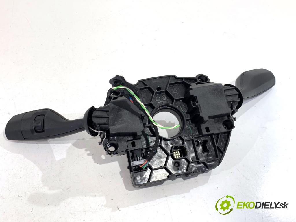 BMW G31 Kombi 2021 135 kW 530 e Plug-in-Hybrid xDrive 1998 Prepínač kombinovaný 5A32038 (Prepínacie páčky pod volantom)