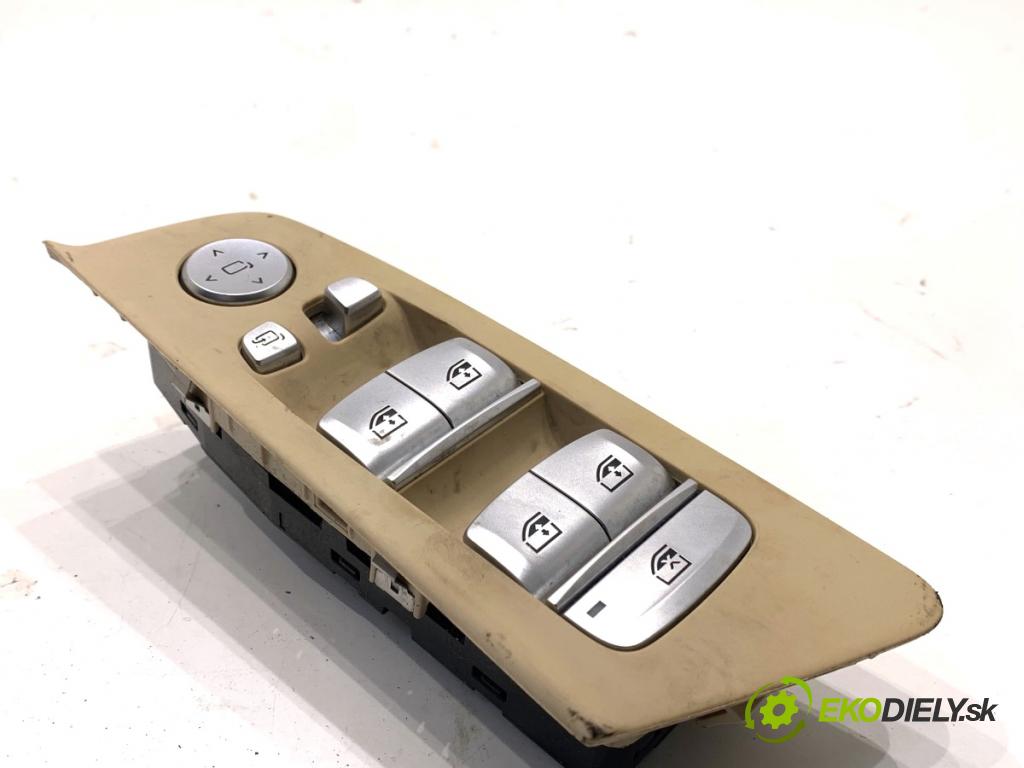 BMW G31 Kombi 2021 135 kW 530 e Plug-in-Hybrid xDrive 1998 přepínač oken 6847099 (Páčky pod volantem)