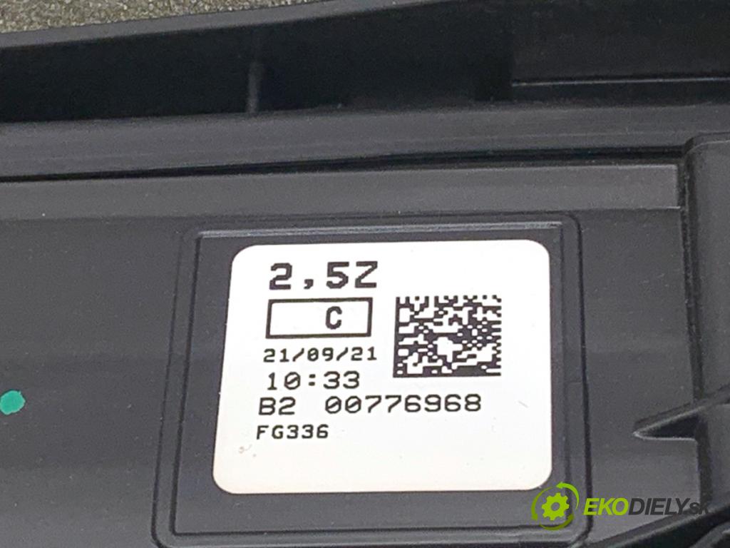 BMW G31 Kombi 2021 135 kW 530 e Plug-in-Hybrid xDrive 1998 topné těleso radiátor topení 9299693 (Radiátor topení)