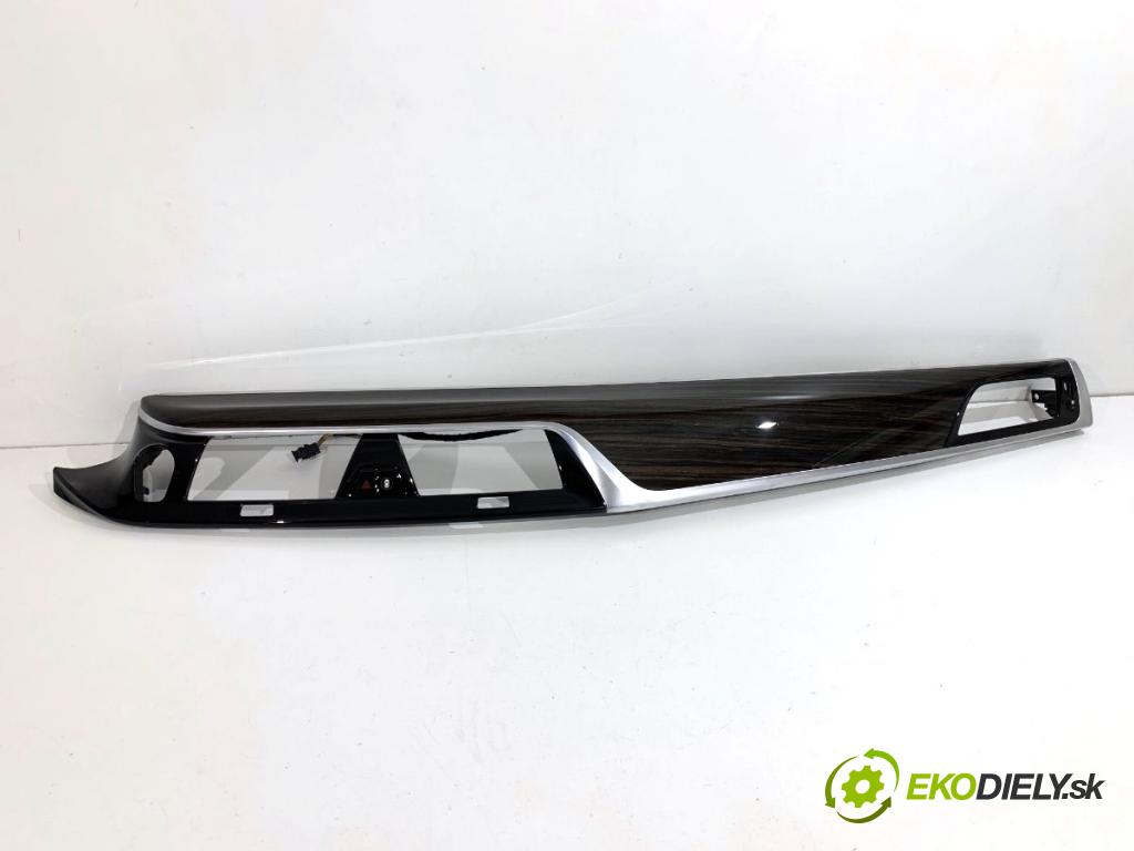 BMW G31 Kombi 2021 135 kW 530 e Plug-in-Hybrid xDrive 1998 lišty kryt 9378022 9370802 (Lišta)