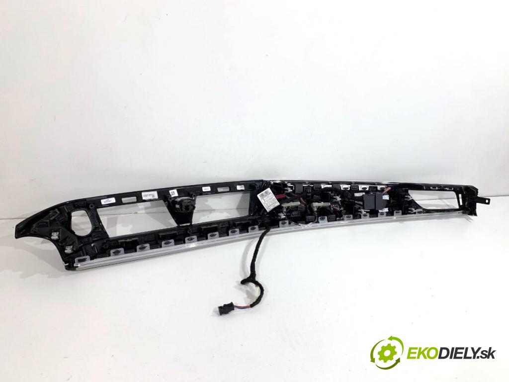 BMW G31 Kombi 2021 135 kW 530 e Plug-in-Hybrid xDrive 1998 lišty kryt 9378022 9370802 (Lišta)