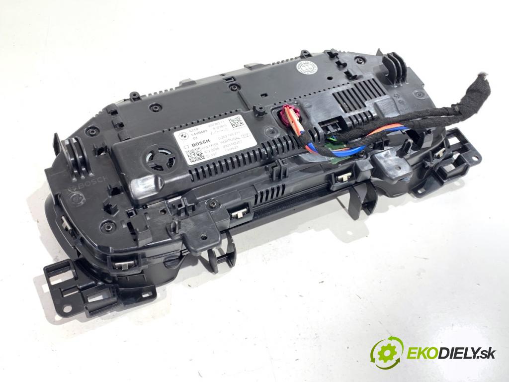 BMW G31 Kombi 2021 135 kW 530 e Plug-in-Hybrid xDrive 1998 Prístrojovka 5A4B489 (Prístrojová doska)