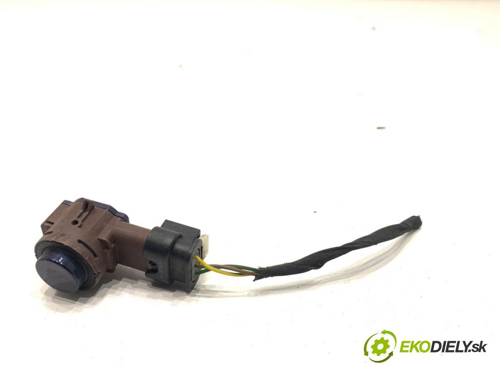 BMW G31 Kombi 2021 135 kW 530 e Plug-in-Hybrid xDrive 1998 snímač PDC 9827054