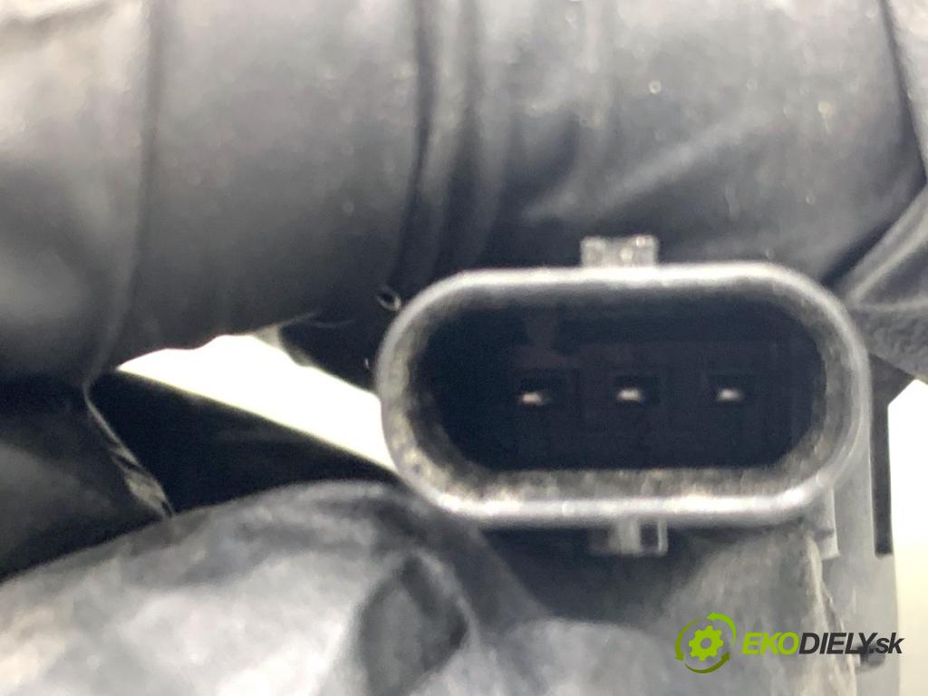 BMW G31 Kombi 2021 135 kW 530 e Plug-in-Hybrid xDrive 1998 snímač PDC 9827052