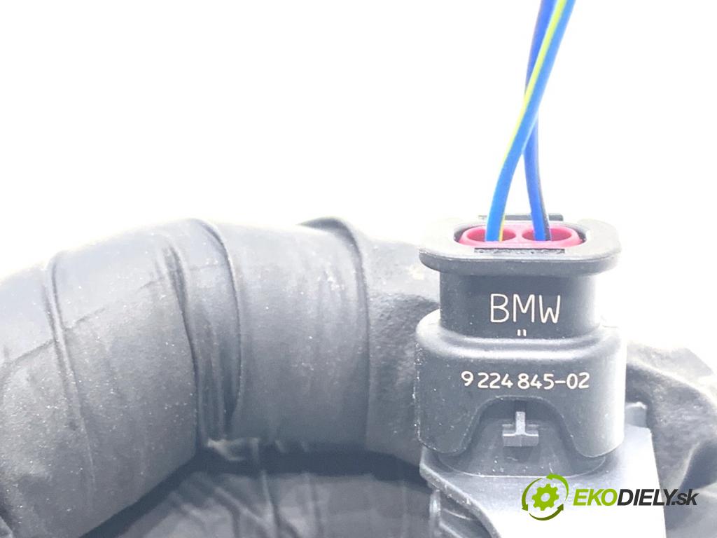 BMW G31 Kombi 2021 135 kW 530 e Plug-in-Hybrid xDrive 1998 Snímač nárazu 9496815 (Snímač nárazu)