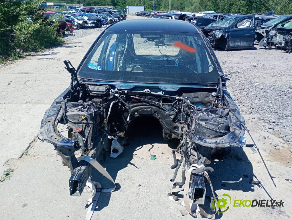 BMW G31 Kombi 2021 135 kW 530 e Plug-in-Hybrid xDrive 1998 karoséria ČTVRŤÁK: Blatník prah strecha PODŁUŻNICA