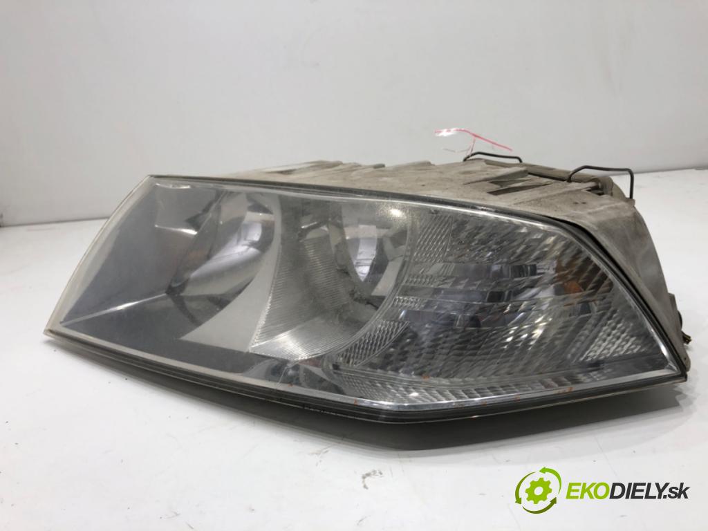 SKODA OCTAVIA II Kombi 2008 77 kW 1.9 TDI 1896 Svetlomet ľavy predný