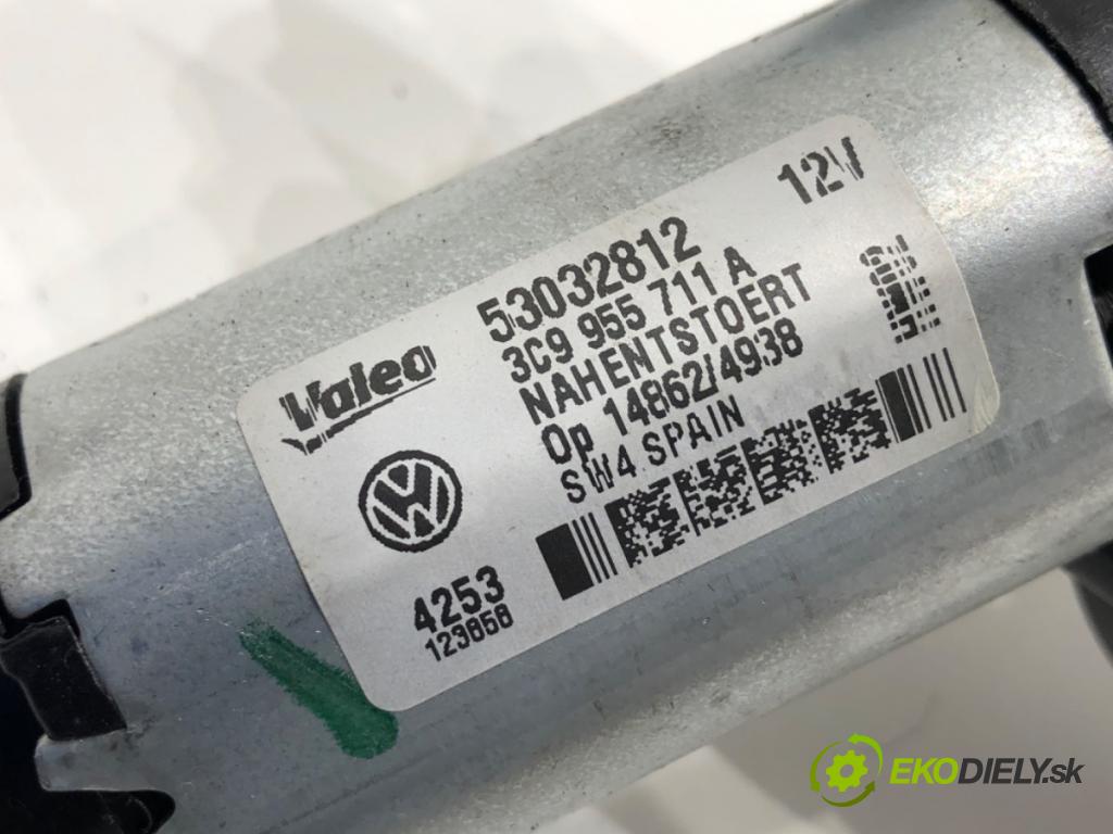 VW PASSAT B7 Kombi 2014 103 kW 2.0 TDI 1968 motor stěračů zadní část 3C9955711A