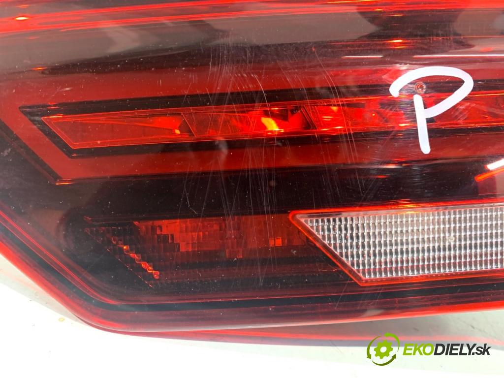 VW T-ROC SUV 2023 110 kW 1.5 TSI 1495 Svetlo zad pravá vnútorná 2GA945094B (Kľučka dverí ostatné)