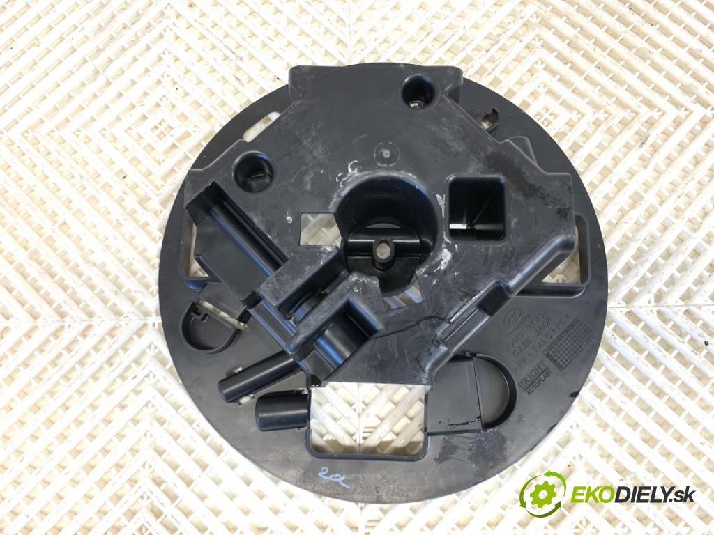 HYUNDAI i10 liftback 2009 49 kW 1.1 1086 souprava náradí 09149-0X800