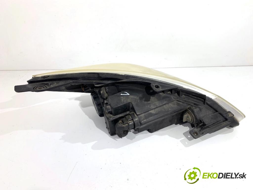 HYUNDAI i10 liftback 2009 49 kW 1.1 1086 světlomet levý přední část 92101-0X0
