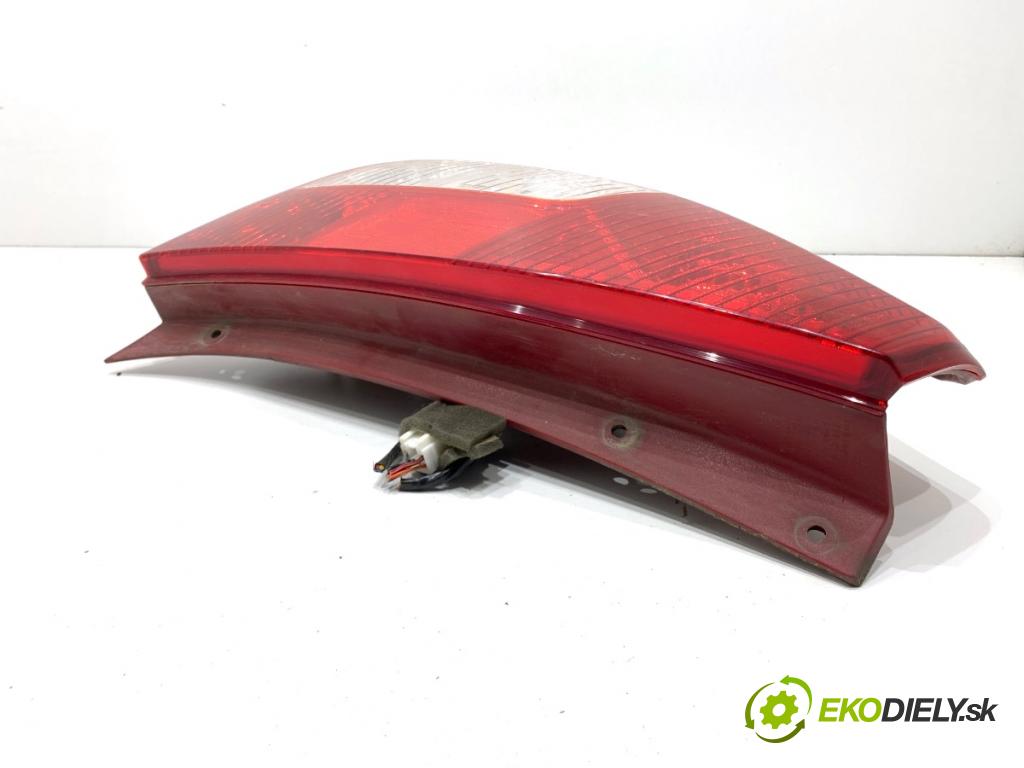 HYUNDAI i10 liftback 2009 49 kW 1.1 1086 Svetlo ľavy zad