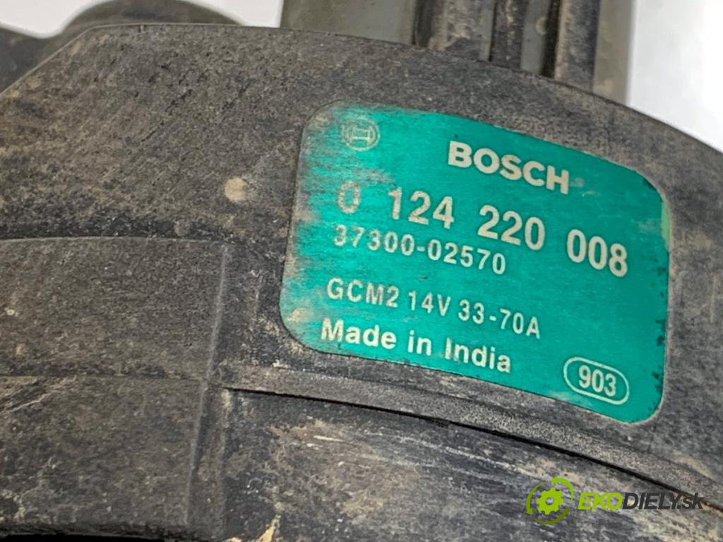 HYUNDAI i10 liftback 2009 49 kW 1.1 1086 Alternátor 37300-02570 (Alternátor)