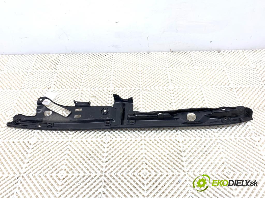 BMW G31 Kombi 2021 135 kW 530 e Plug-in-Hybrid xDrive 1998 clona lišta blatníka pravá přední část 7349606