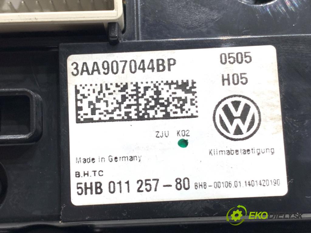 VW PASSAT B7 Kombi 2014 103 kW 2.0 TDI 1968 Panel ovládania kúrenia 3AA907044BP (Prepínacie páčky pod volantom)
