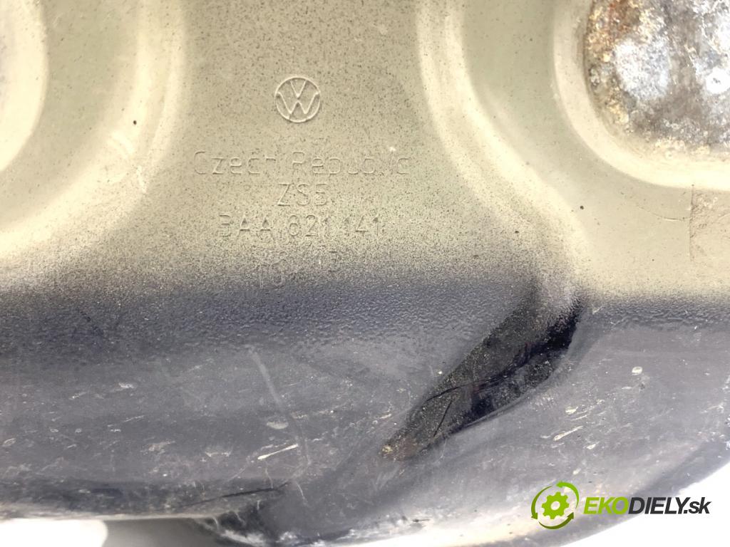 VW PASSAT B7 Kombi 2014 103 kW 2.0 TDI 1968 držák blatníka levý 3AA821141