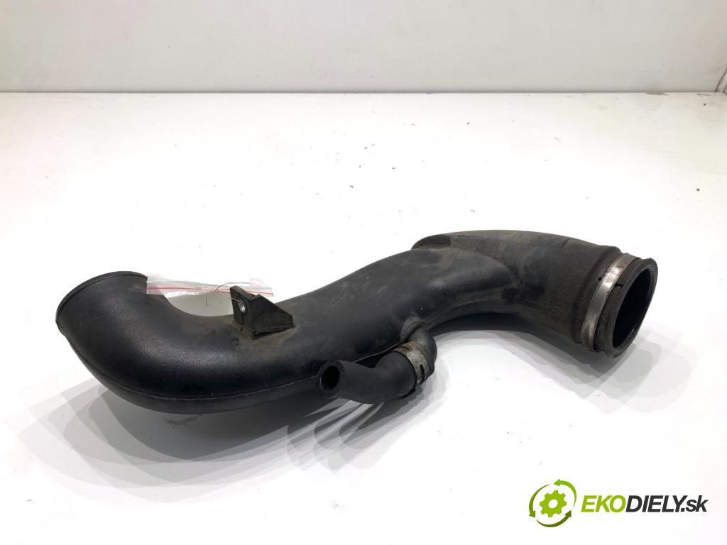 SAAB 9-3 sedan 2008 110 kW 1.9 TiD 1910 Rúra vzduchu intercoolera 55558950