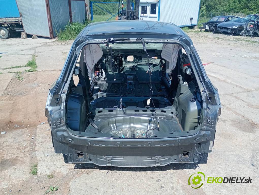 VW T-ROC SUV 2023 110 kW 1.5 TSI 1495 KAROSERIA ČTVRŤÁK blatník práh střecha PODŁUŻNICA