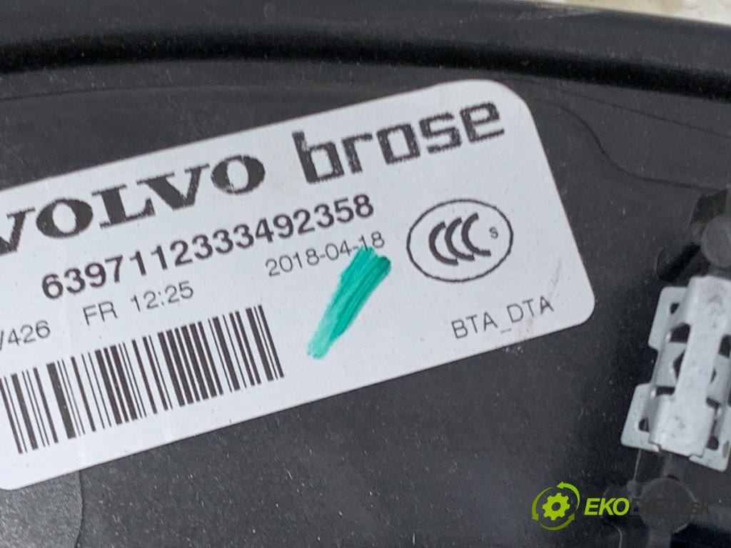 VOLVO XC60 II SUV 2018 140 kW D4 AWD 1969 mechanismus okna pravý přední část 31674757