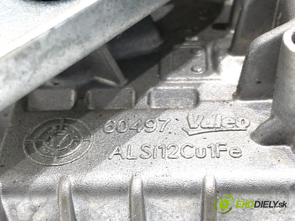VOLVO XC60 II SUV 2018 140 kW D4 AWD 1969 Mechanizmus stieračov predný W000079537 (Motorček stieračov predný)