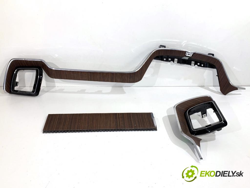 VOLVO XC60 II SUV 2018 140 kW D4 AWD 1969 lišty kryt 31442325 31417640 (Lišta)