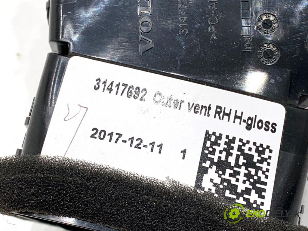 VOLVO XC60 II SUV 2018 140 kW D4 AWD 1969 mří topení pravý přední část 31477273