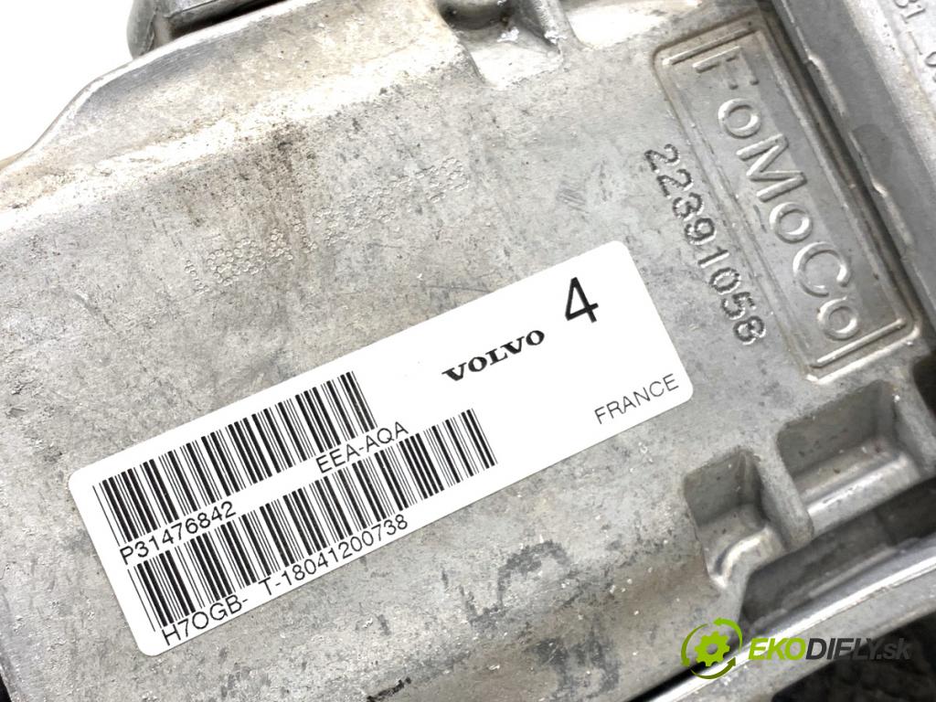 VOLVO XC60 II SUV 2018 140 kW D4 AWD 1969 hřídel tyč volantu P31476842 (Tyč řízení (volantu))