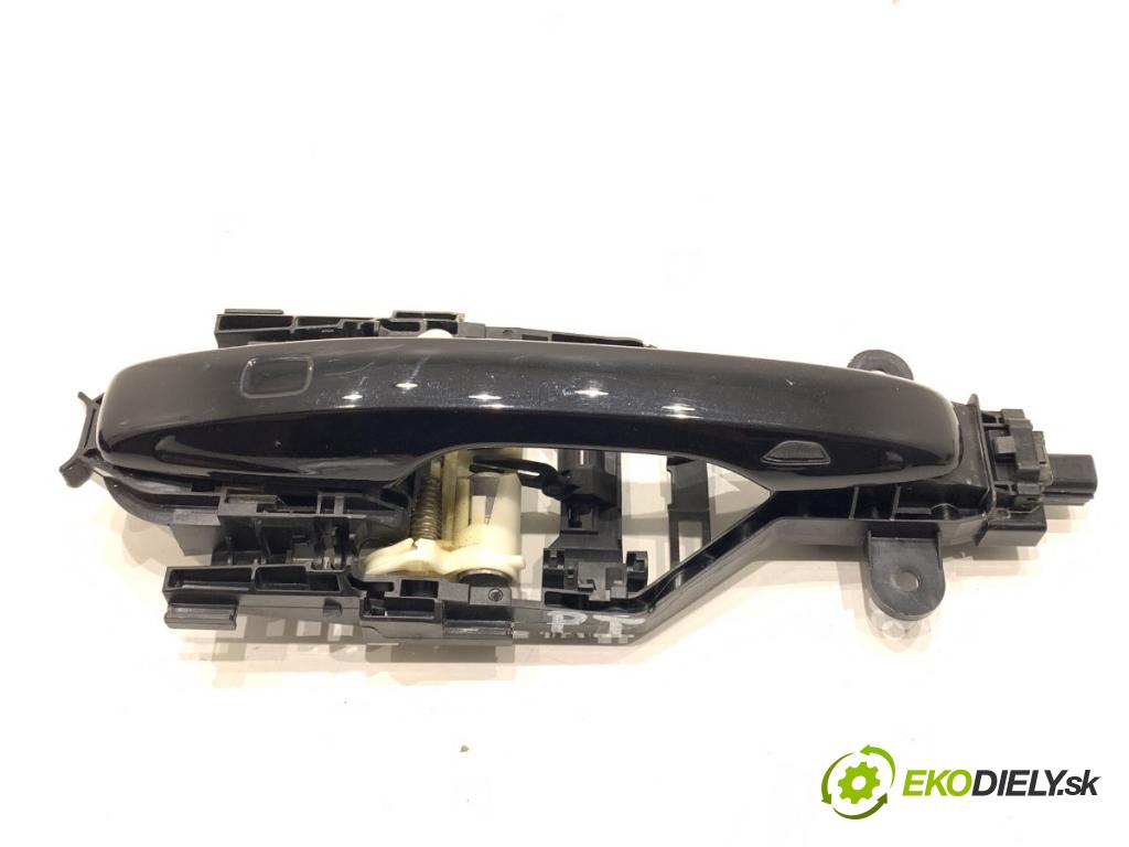 VOLVO XC60 II SUV 2018 140 kW D4 AWD 1969 klika vnejší pravý zadní část 