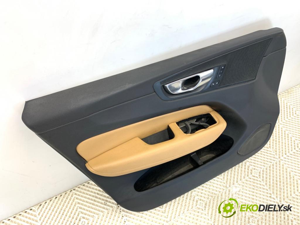 VOLVO XC60 II SUV 2018 140 kW D4 AWD 1969 ča dveře levý přední část