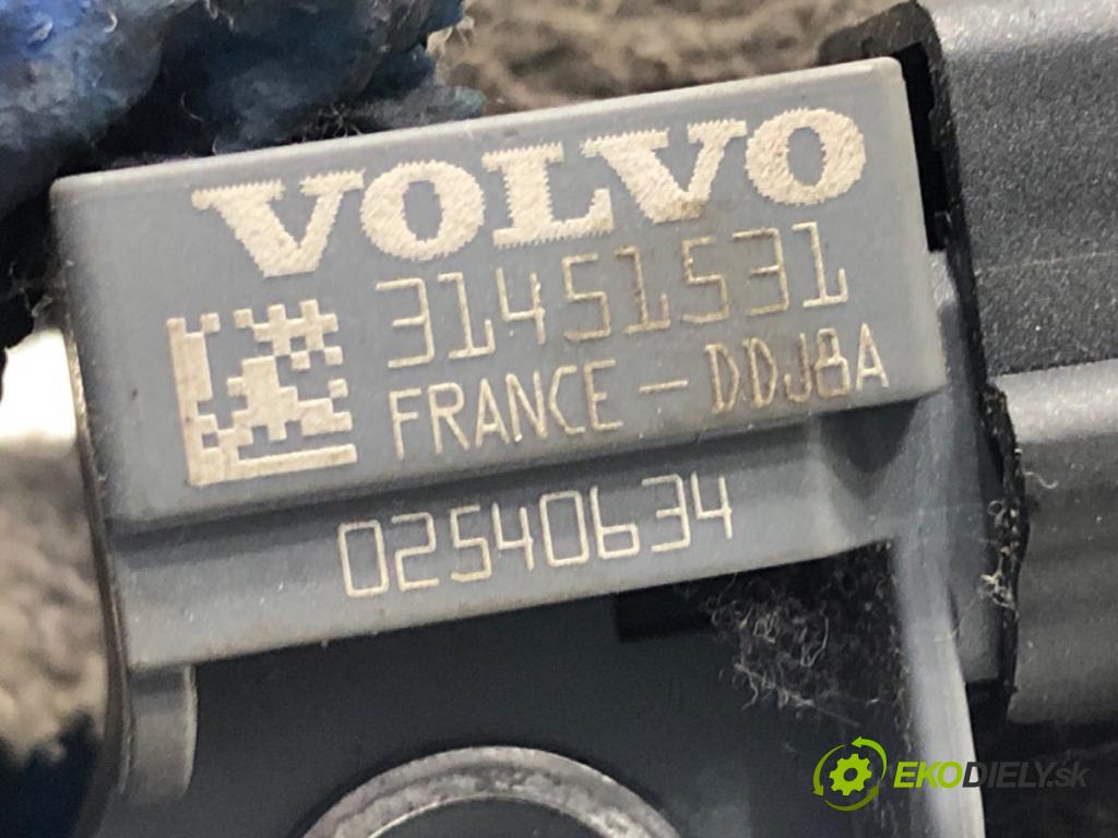 VOLVO XC60 II SUV 2018 140 kW D4 AWD 1969 snímač nárazu 31451531 (Snímač nárazu)