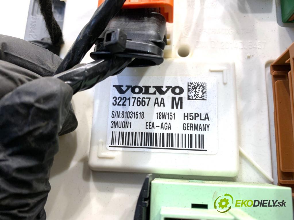 VOLVO XC60 II SUV 2018 140 kW D4 AWD 1969 Modul komfortu 32217667AA (Modul komfortu)