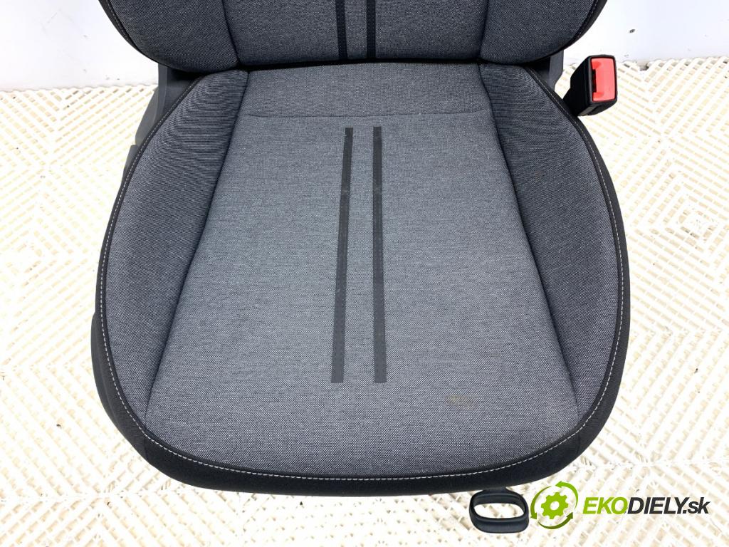 SEAT ATECA SUV 2023 110 kW 1.5 TSI 1495 Sedadlo pravy predný
