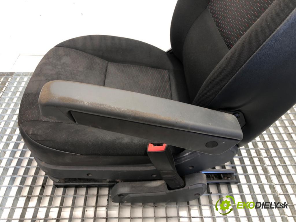 OPEL MOVANO C Platforma / podwozie 2022 103 kW 2.2 D 2179 Sedadlo pravy predný