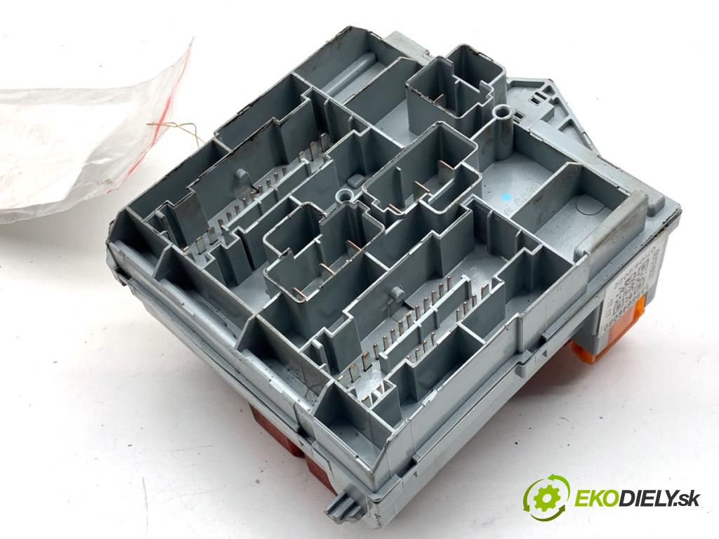 OPEL MOVANO C Platforma / podwozie 2022 103 kW 2.2 D 2179 Skrinka poistková 1398646080 (Poistková skrinka)