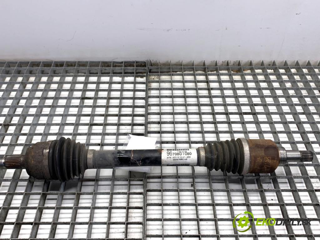 CITROEN C4 I liftback 2010 65 kW 1.4 16V 1360 poloos levý přední část 9670881880