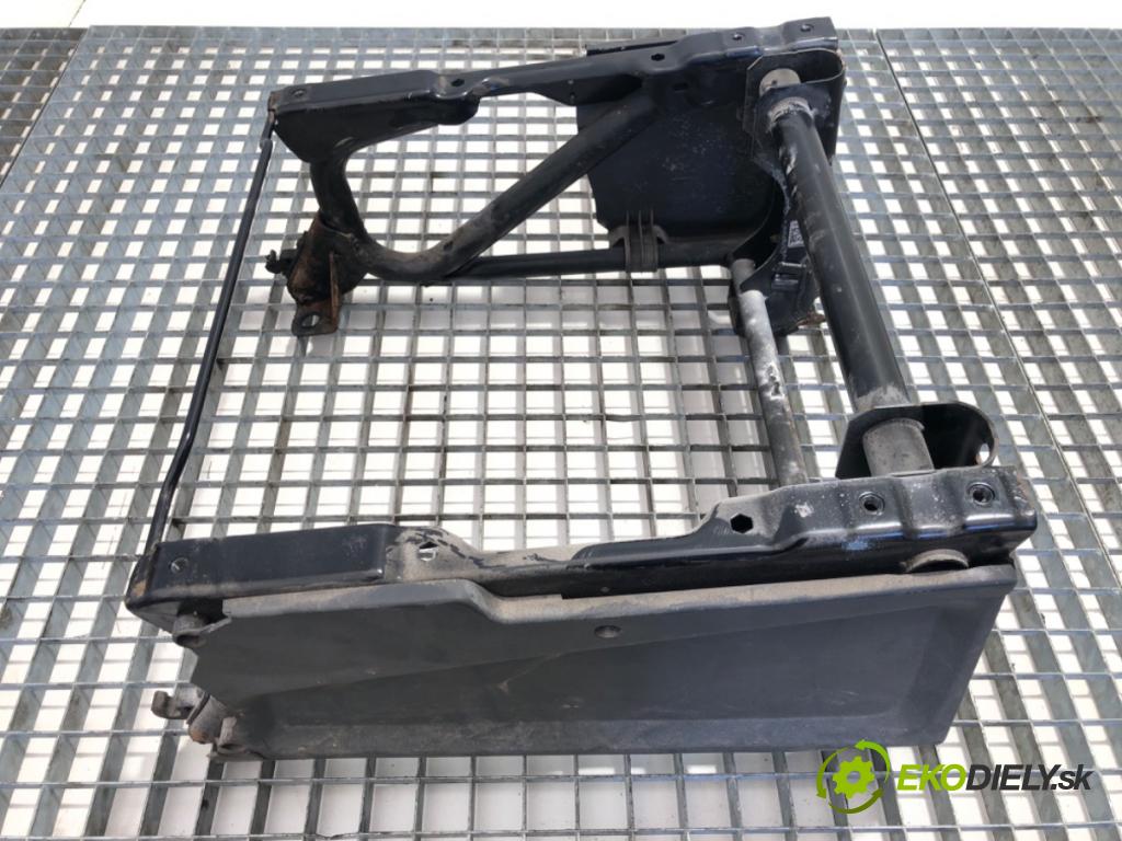 OPEL MOVANO C Platforma / podwozie 2022 103 kW 2.2 D 2179 Obal sedačky pravy