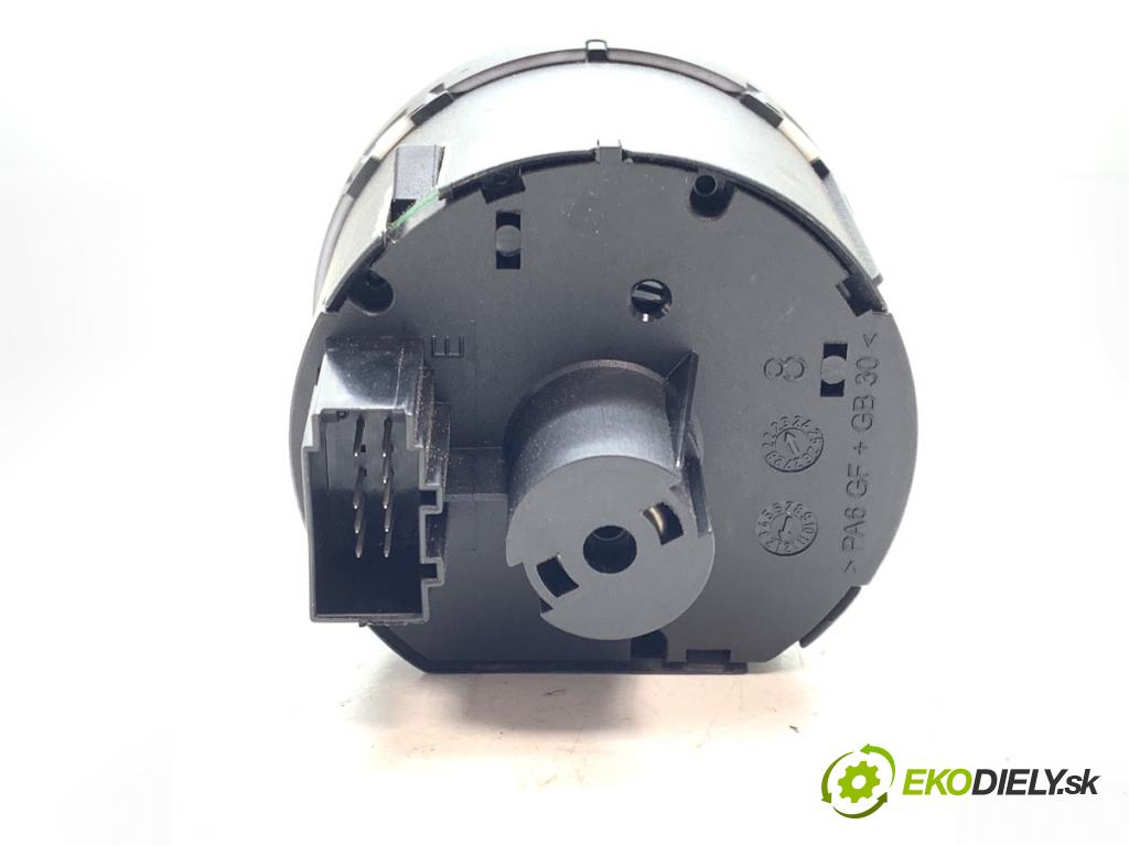 SEAT ATECA SUV 2023 110 kW 1.5 TSI 1495 spínač světel 5G0941431AP