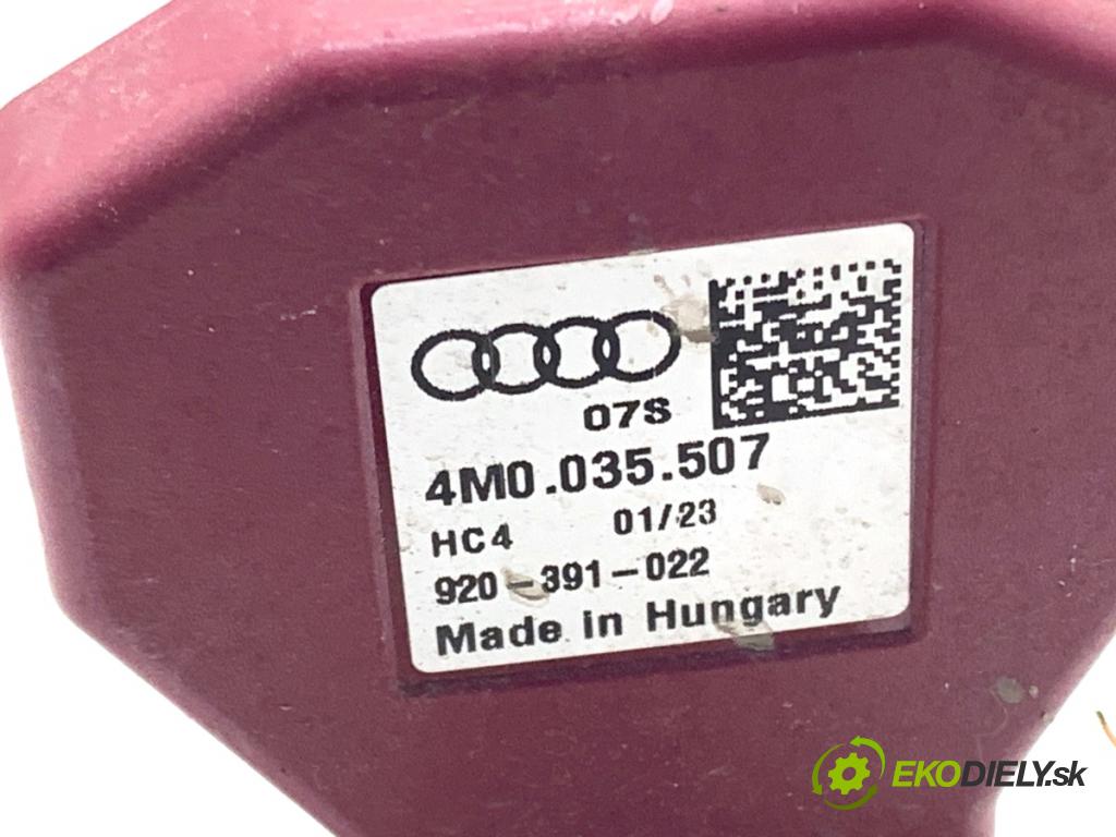 SEAT ATECA SUV 2023 110 kW 1.5 TSI 1495 zesilovač antény 4M0035507
