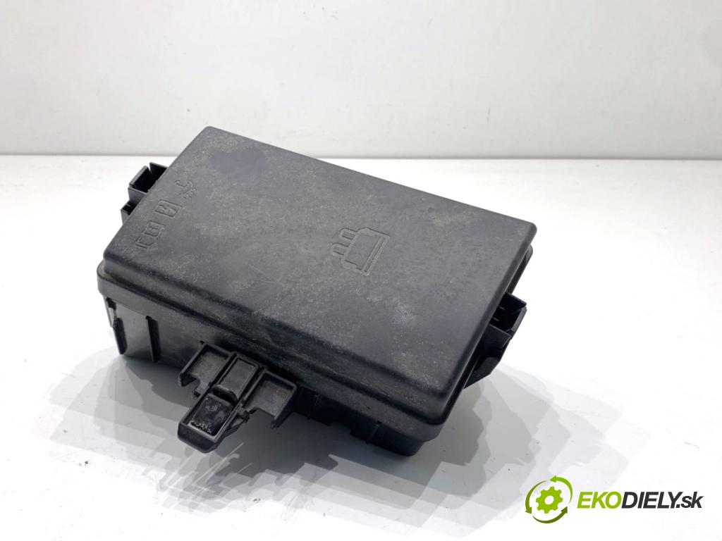 SEAT ATECA SUV 2023 110 kW 1.5 TSI 1495 Skrinka poistková 5Q0907361G (Poistková skrinka)